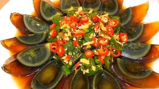 吃皮蛋的好处和坏处 皮蛋的功效与作用
